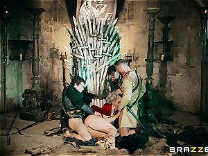 humping the queen on of the iron throne one last time